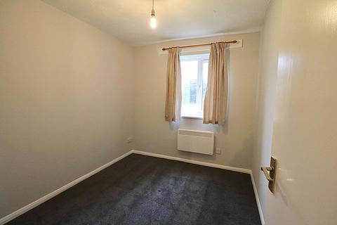 2 bedroom flat to rent, Bordeaux Close, Duston, Northampton, NN5