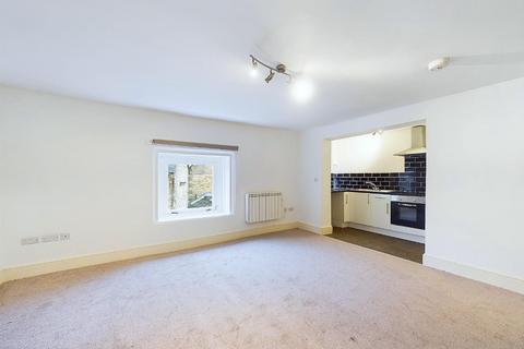 1 bedroom flat to rent, Market Place, Matlock DE4