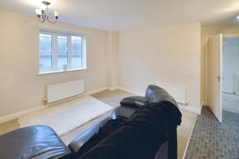 2 bedroom flat for sale, Dog Rose Drive, Bourne, PE10