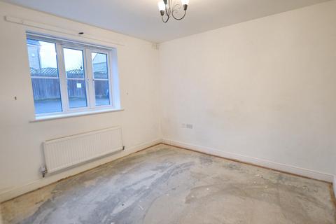 2 bedroom flat for sale, Dog Rose Drive, Bourne, PE10