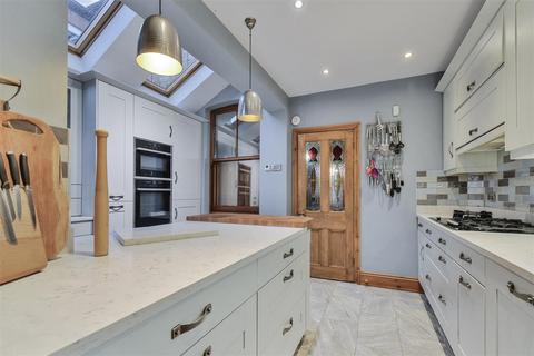 15 Cameron Grove, York, YO23 1LE