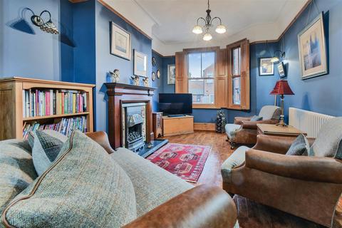 15 Cameron Grove, York, YO23 1LE