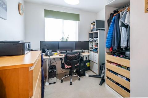 2 bedroom flat to rent, Wood Mead, Bristol BS16