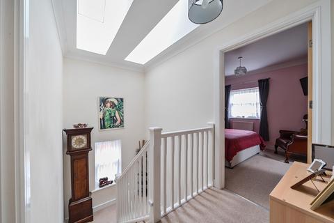 undefined, Queen's Crescent, Shrivenham, Oxfordshire, SN6