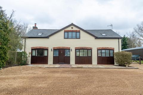 4 bedroom barn conversion to rent, Watling Street, Claybrooke Parva LE17