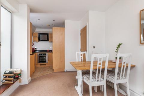 2 bedroom flat for sale, Fraser Gardens, Winchester, SO22