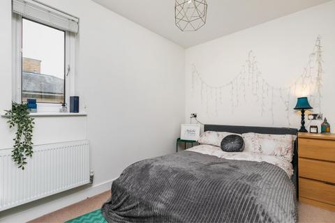 2 bedroom flat for sale, Fraser Gardens, Winchester, SO22