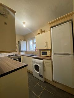 2 bedroom maisonette to rent, Oakleigh Close, Whetstone, London, London, N12