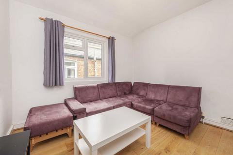 3 bedroom flat for sale, Woodbury Street, London SW17