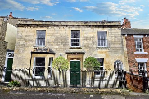 4 bedroom terraced house for sale, Alma Street, Trowbridge BA14