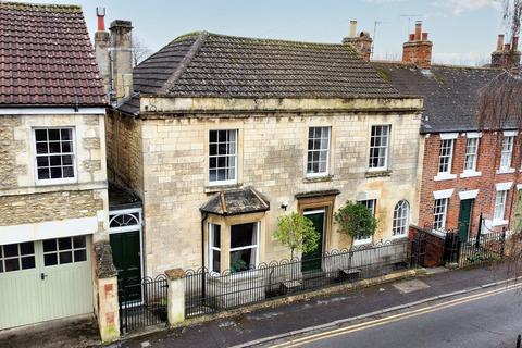 4 bedroom terraced house for sale, Alma Street, Trowbridge BA14