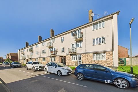 2 bedroom flat for sale, Tadworth KT20