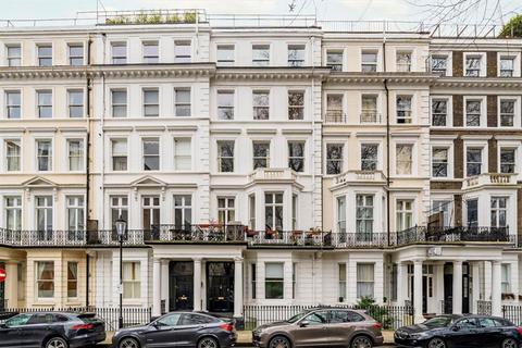 2 bedroom flat for sale, Courtfield Gardens, London SW5