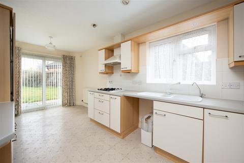 52 Marina Drive, Staverton, Trowbridge, BA14 8UR