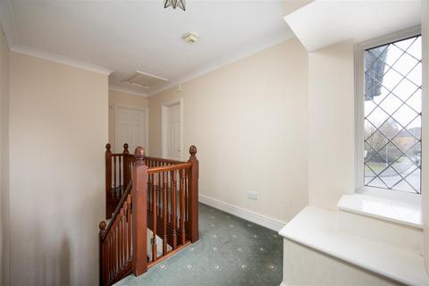 52 Marina Drive, Staverton, Trowbridge, BA14 8UR