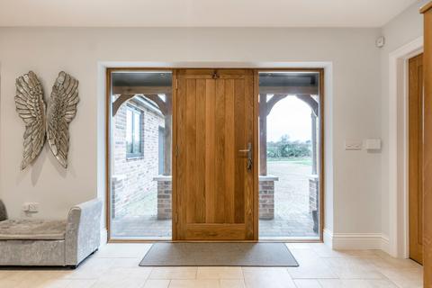 undefined, Chain Free in Garvestone