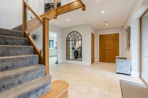 undefined, Chain Free in Garvestone