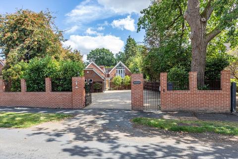 4 bedroom detached house for sale, Dartnell Park Road, West Byfleet KT14