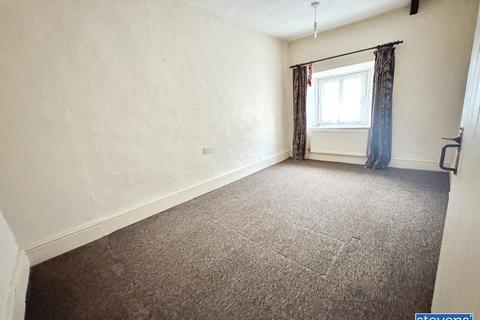 2 bedroom terraced house to rent, High Street, NORTH TAWTON, Devon, EX20