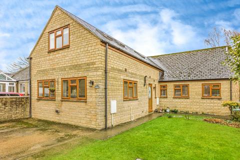 4 bedroom detached house for sale, Park Close, Kirtlington, OX5