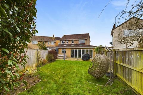 1 Avon Mead, Chippenham, SN15 3PP