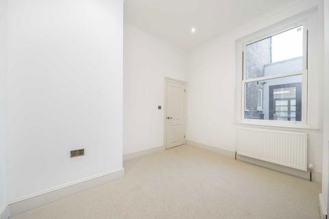 2 bedroom flat for sale, Lausanne Road, London SE15