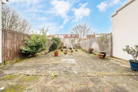 63 Moffat Road, London, SW17 7EZ