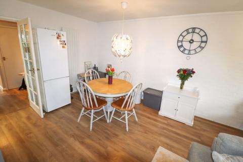 2 bedroom flat for sale, Elm Grove, Hayling Island