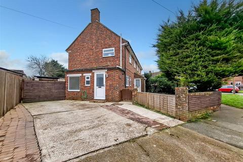 3 bedroom semi-detached house for sale, Thorncroft Road, Littlehampton