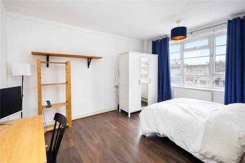 2 bedroom flat for sale, Beaumont Court, Upper Clapton Road, London, E5