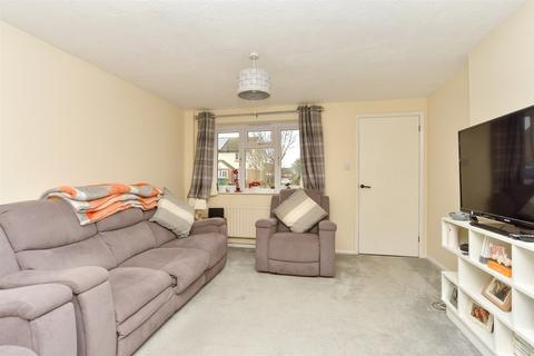 3 bedroom semi-detached house for sale, Drakes Close, Upchurch, Sittingbourne, Kent