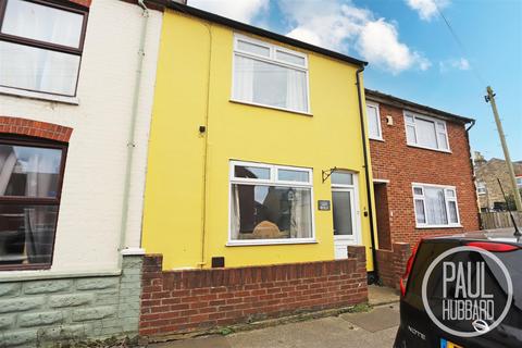 3 bedroom terraced house for sale, Harold Road, Kirkley, NR33