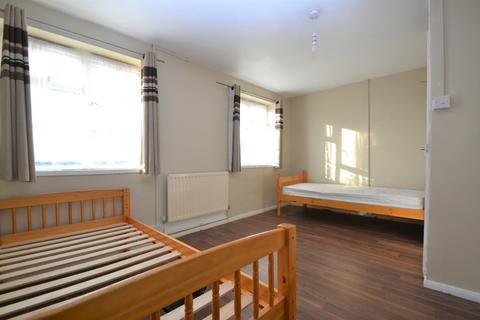 2 bedroom maisonette to rent, Boone Street Lewisham SE13