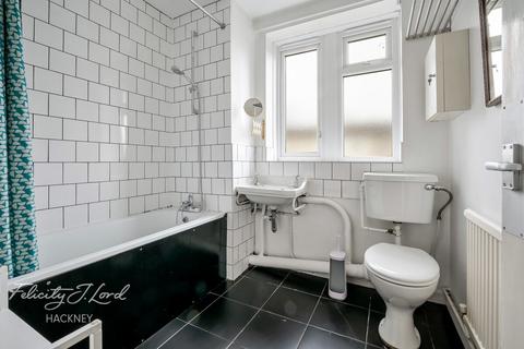 160b Graham Road, London, E8 1BS