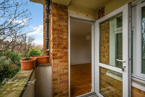 160b Graham Road, London, E8 1BS