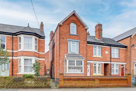 Portland Road, Hucknall NG15