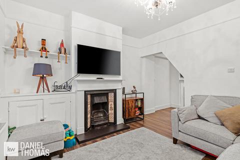 34 Greenfield Street, Waltham Abbey, EN9 1HJ