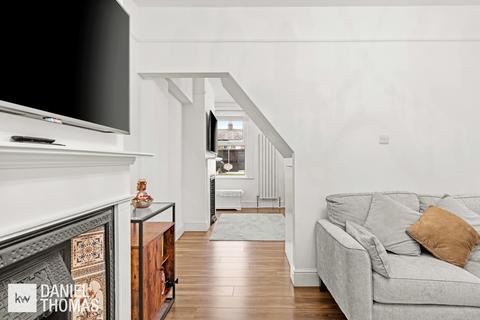 34 Greenfield Street, Waltham Abbey, EN9 1HJ