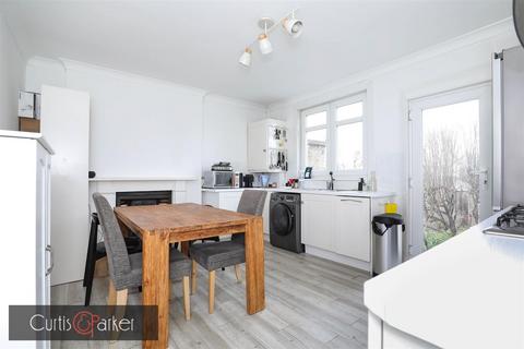 Flat 5, 42 Grosvenor Road, London, W4 4EG
