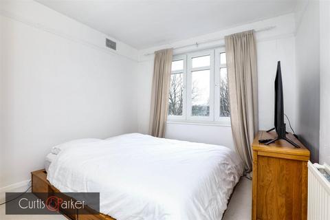 Flat 5, 42 Grosvenor Road, London, W4 4EG