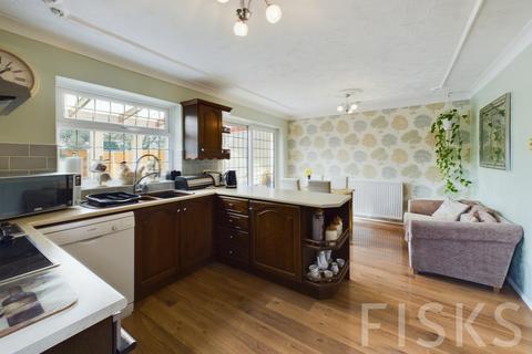 3 bedroom semi-detached house for sale, The Picketts, Canvey Island, SS8