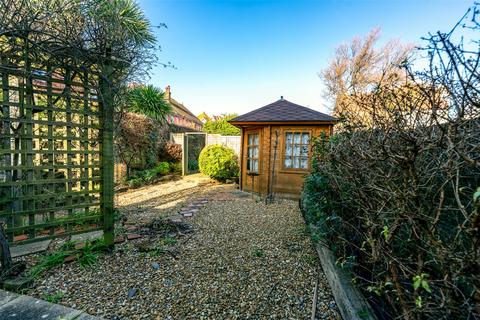 16b Bath Road, Worthing, BN11 3NU