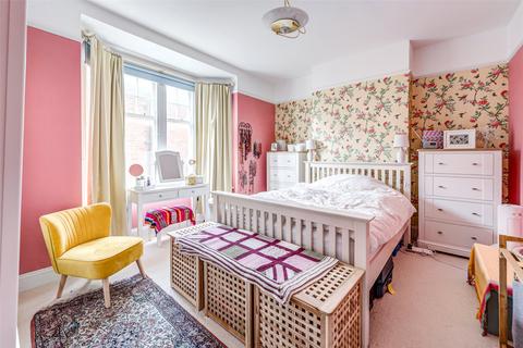 16b Bath Road, Worthing, BN11 3NU