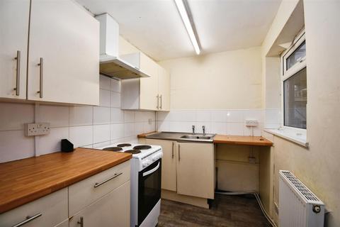 2 bedroom terraced house for sale, Carrington Street, Hull