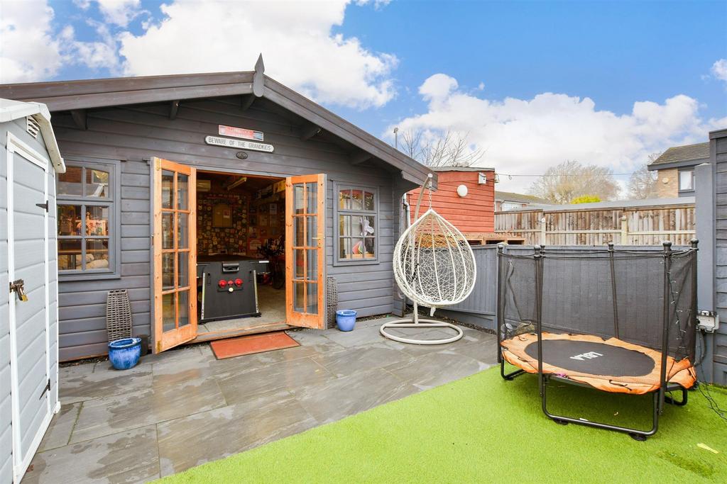 Workshop/Outbuildings