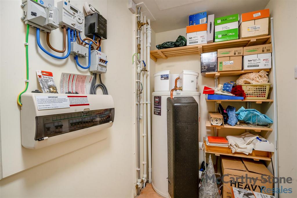 8636147-interior23.jpg