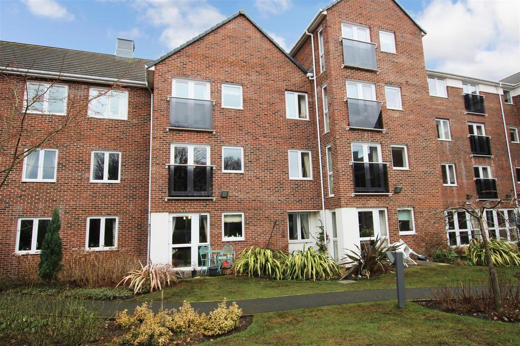 Dutton Court 1.jpg