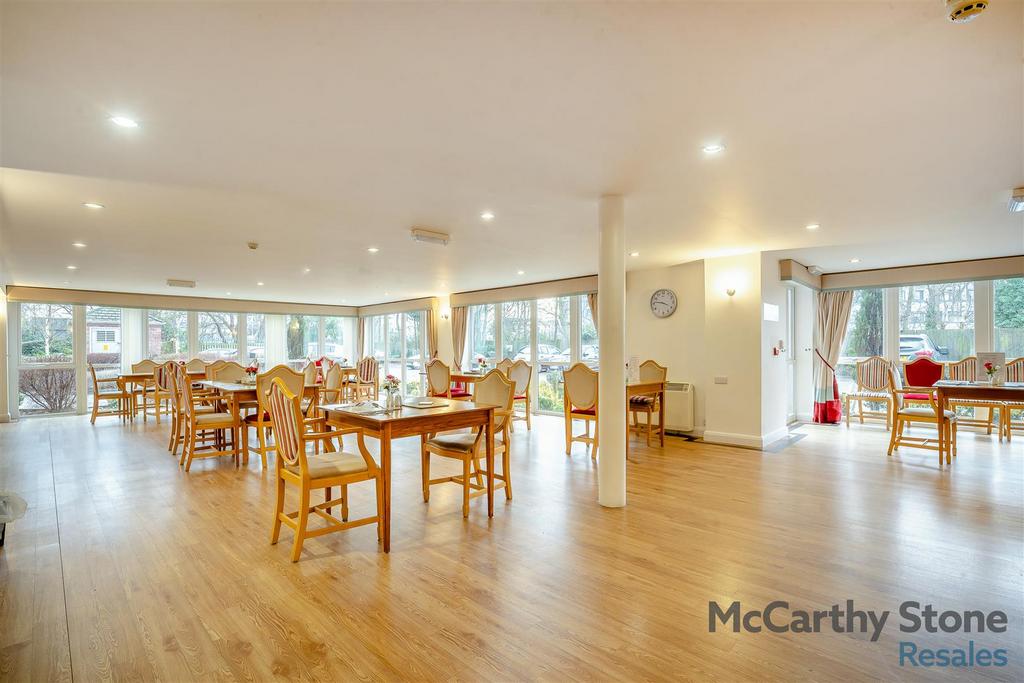 8636147-interior24.jpg