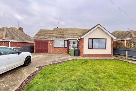 3 bedroom bungalow for sale, Glenmore Avenue, Caister-On-Sea