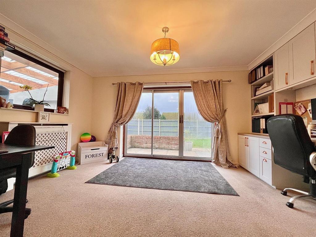 Dining/Sitting Room
